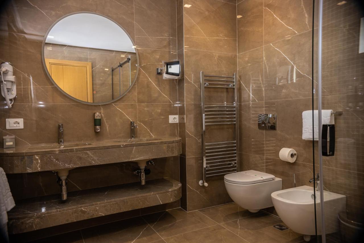 Hotel Golden Palace Σκόδρα Εξωτερικό φωτογραφία