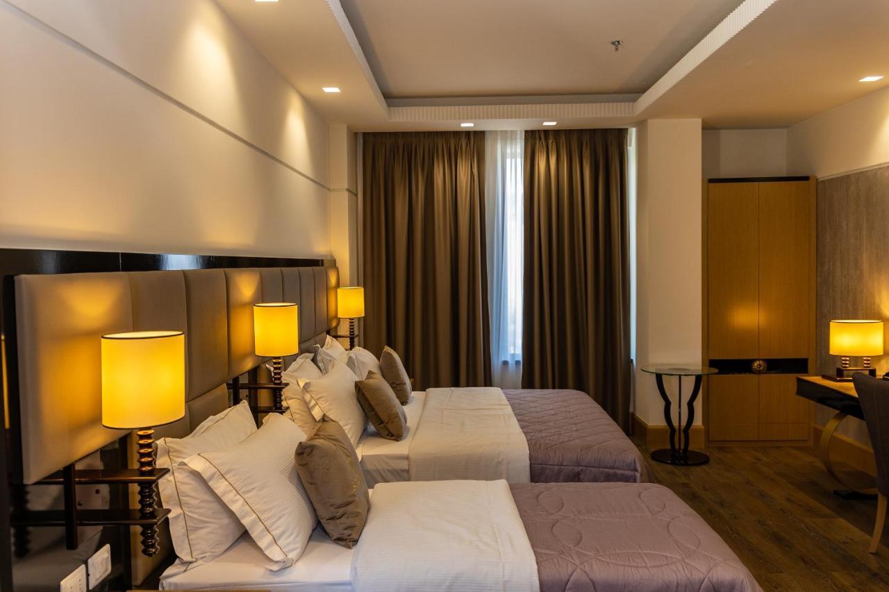 Hotel Golden Palace Σκόδρα Εξωτερικό φωτογραφία