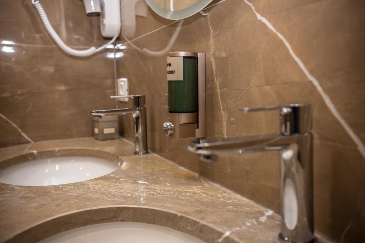 Hotel Golden Palace Σκόδρα Εξωτερικό φωτογραφία