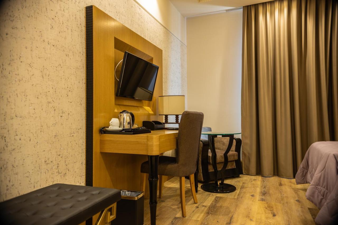 Hotel Golden Palace Σκόδρα Εξωτερικό φωτογραφία