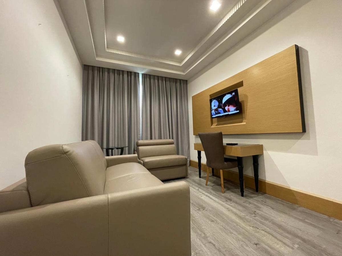 Hotel Golden Palace Σκόδρα Εξωτερικό φωτογραφία